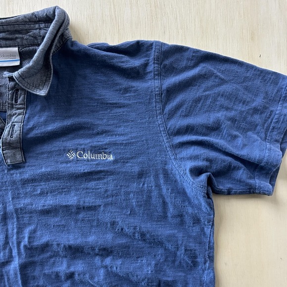 Columbia Polo Shirt Mens Medium Blue Chambray Collar Cotton Short Sleeve Casual - Picture 2 of 7